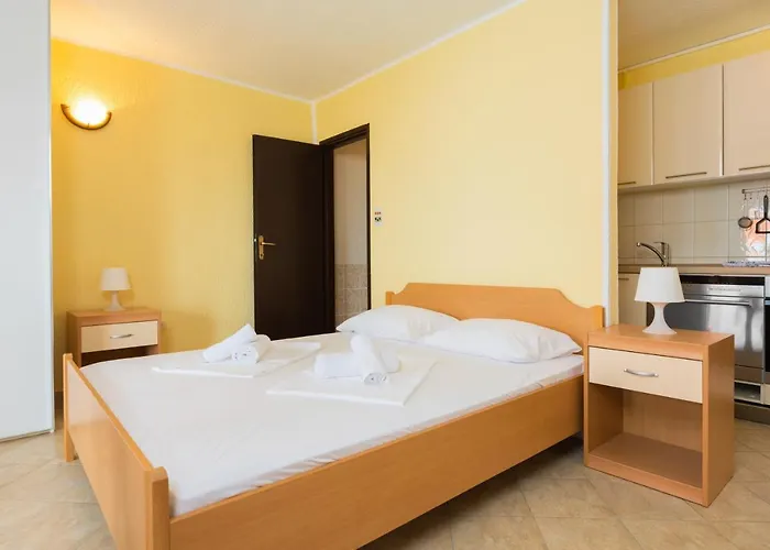 Panoramare Komplex Vesna By 22estates